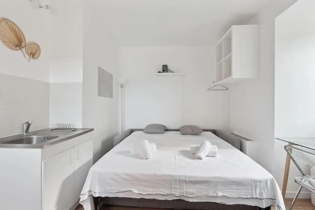 Id 412 - Cozy Studio Near Eifel Tower Paris 0*,  France